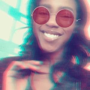 Meet your Posher, Yoniee